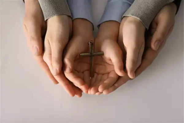 Oração pela Família: Fortalecendo o Amor e a União no Lar