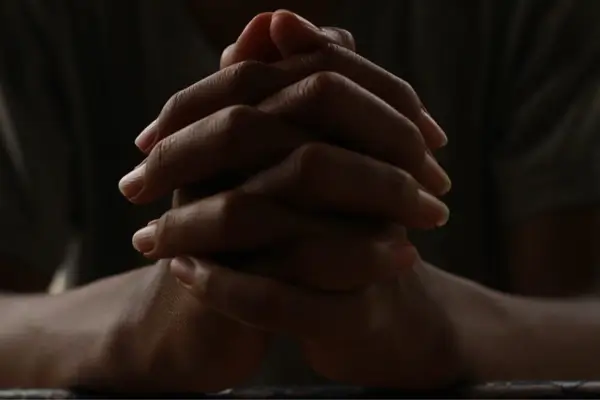 Oração da Noite: Adormecer com Serenidade